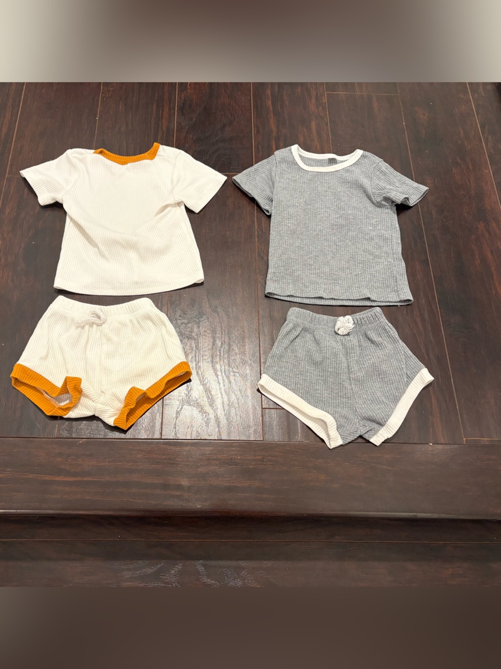 Girls Ribbed Lounge Outfit Set 2-Pack Gray & Cream Shorts Sets Size 100